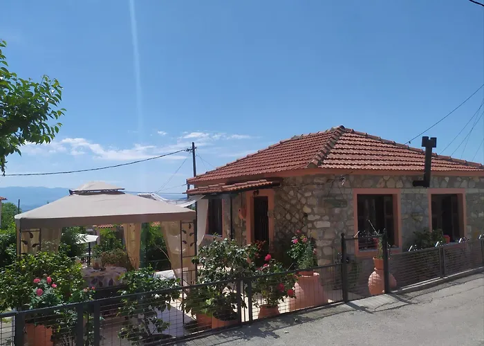 Traditional House At Pelion Seaside بيت للعطل