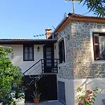 Traditional House At Pelion Seaside * アグリア