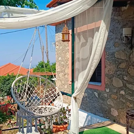 Traditional House At Pelion Seaside Ferienhaus