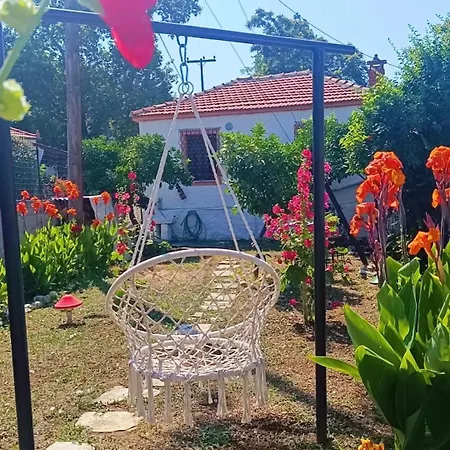 Traditional House At Pelion Seaside