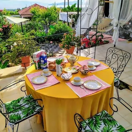 Traditional House At Pelion Seaside *