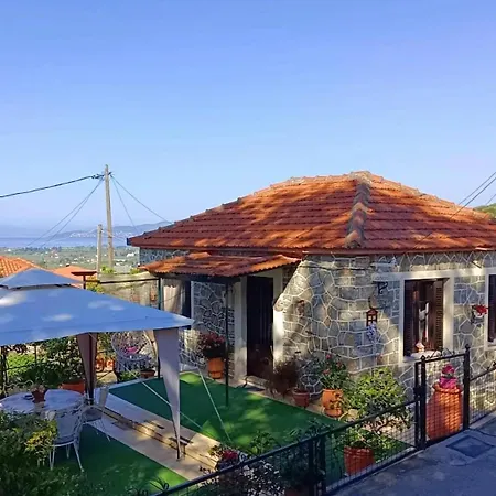 Traditional House At Pelion Seaside