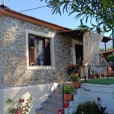 Traditional House At Pelion Seaside *