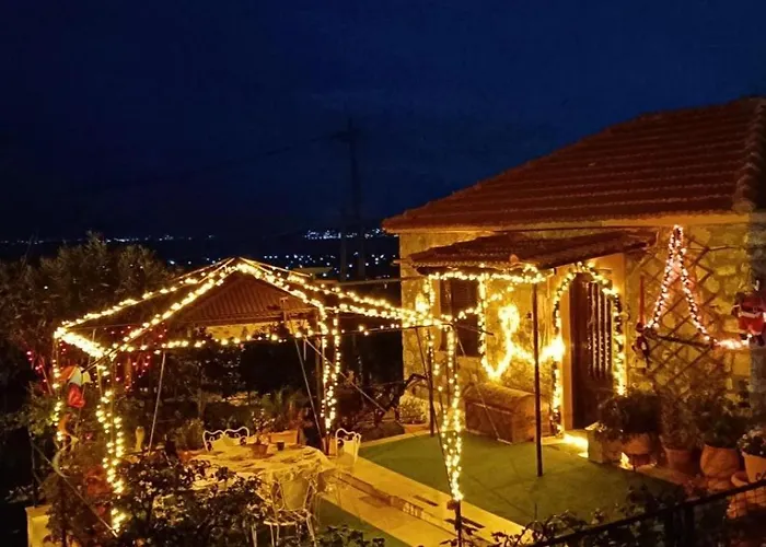 Traditional House At Pelion Seaside